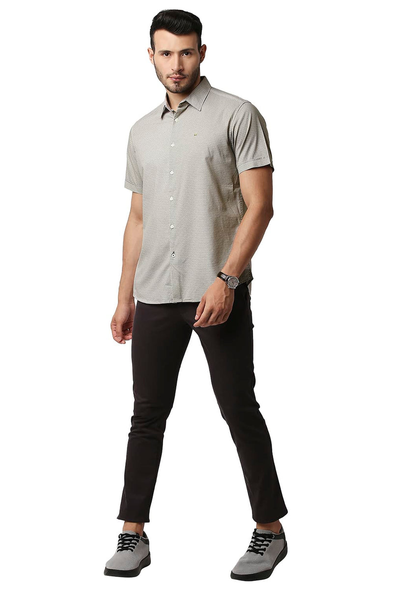 BASICS SLIM FIT COTTON VISCOSE PRINTED HALFSLEEVES SHIRT