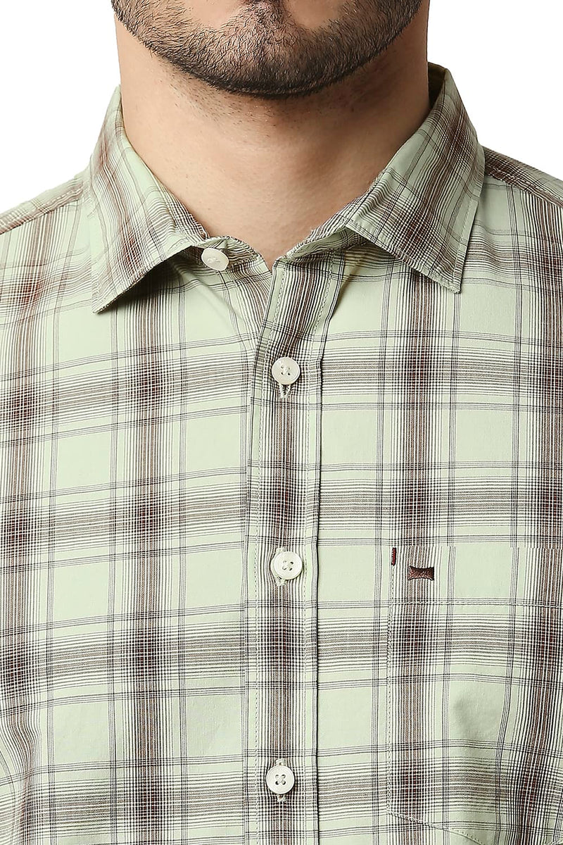 BASICS SLIM FIT COTTON CHECKS HALFSLEEVES SHIRT