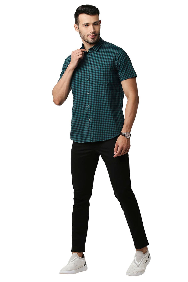 BASICS SLIM FIT OXFORD CHECKS HALFSLEEVES SHIRT