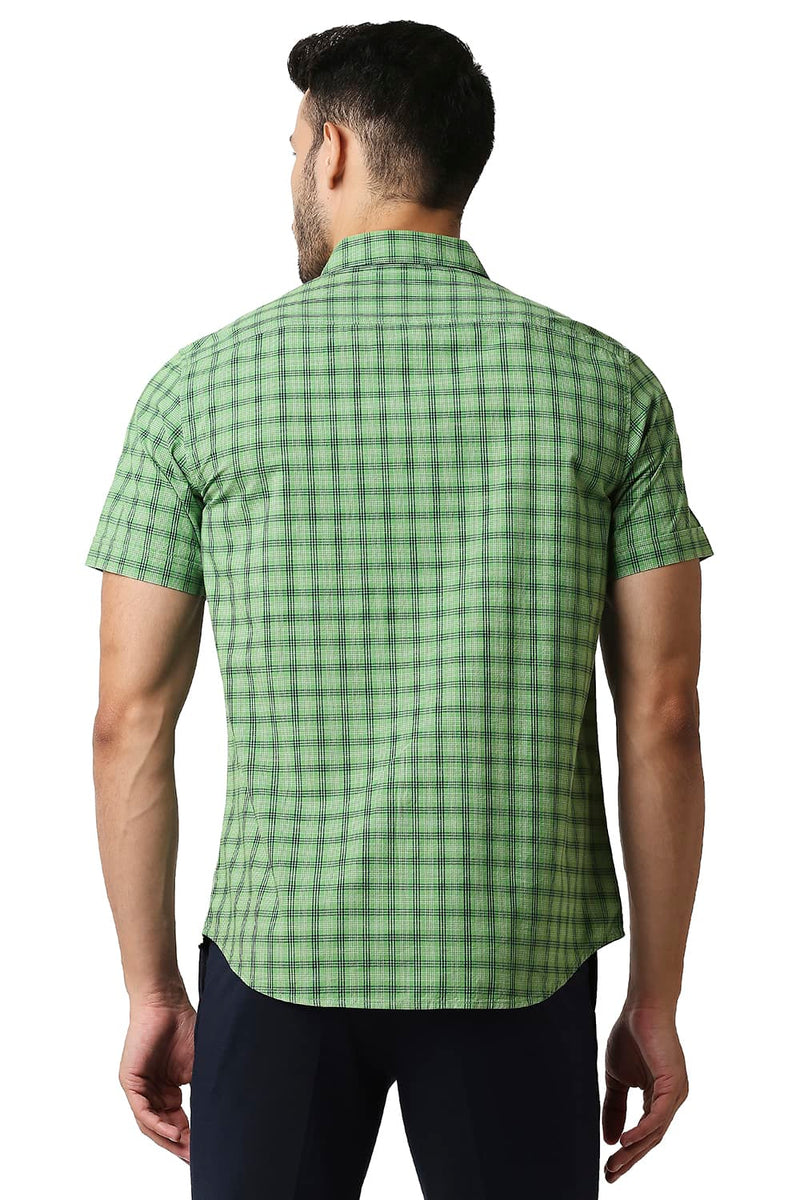 BASICS SLIM FIT COTTON CHECKS HALFSLEEVES SHIRT