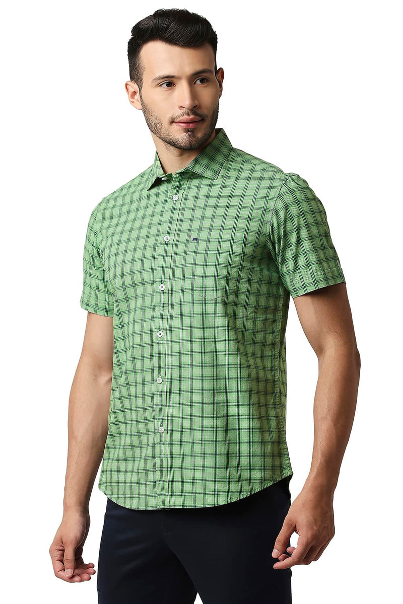 BASICS SLIM FIT COTTON CHECKS HALFSLEEVES SHIRT