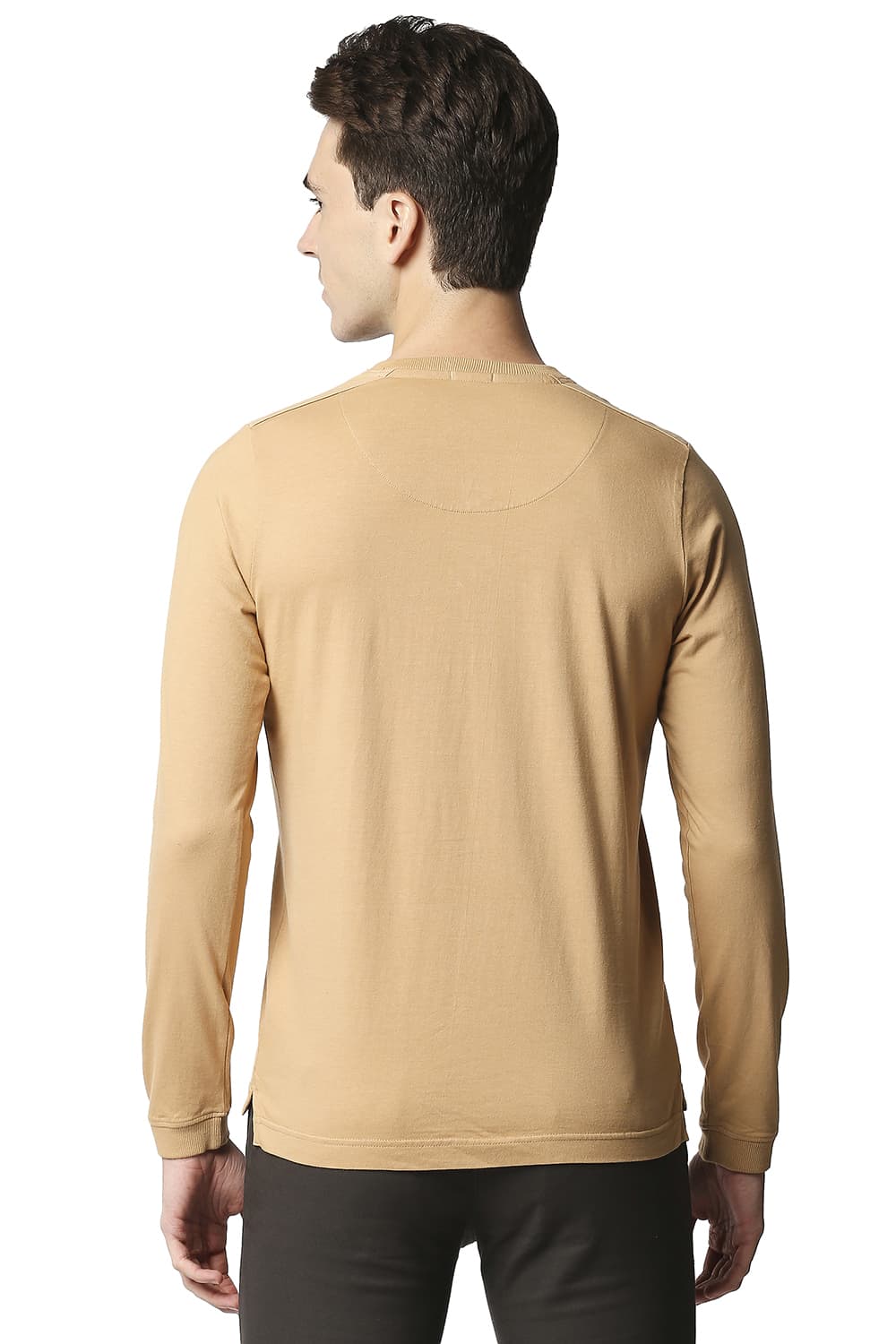 BASICS MUSCLE FIT HENLEY T-SHIRT