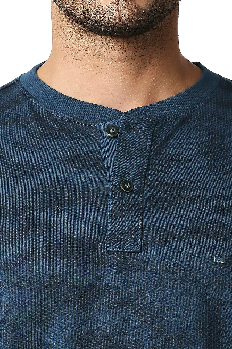 BASICS MUSCLE FIT KEY LARGO HENLEY T-SHIRT