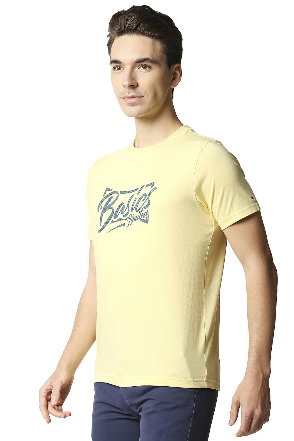 BASICS MUSCLE FIT CREW NECK T-SHIRT