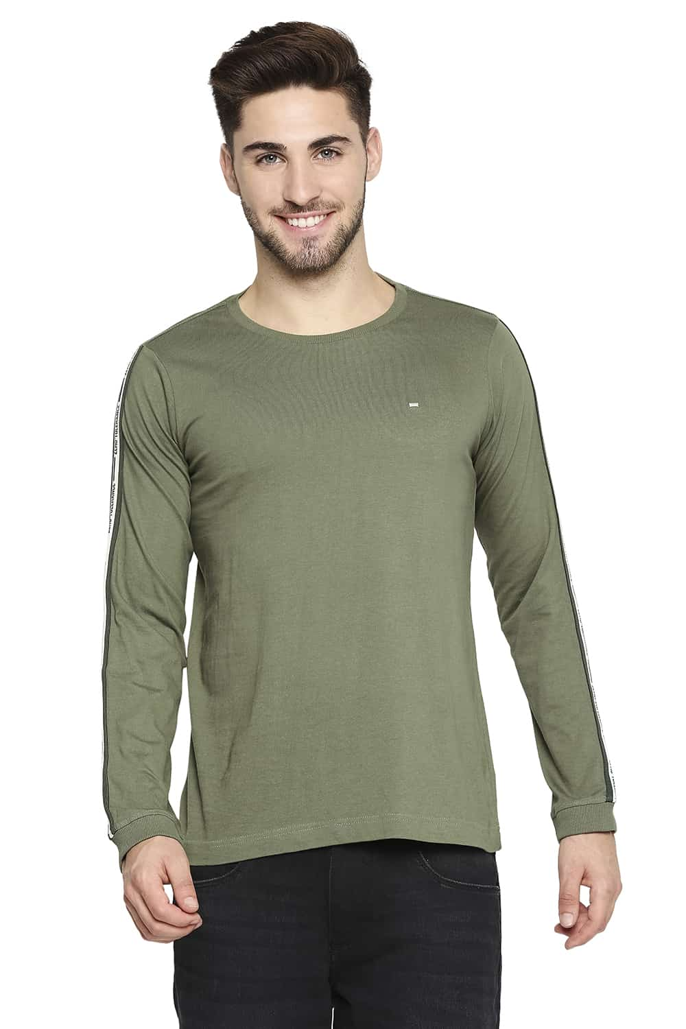 BASICS MUSCLE FIT CREW NECK T-SHIRT