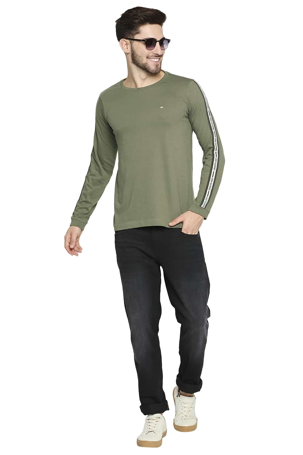 BASICS MUSCLE FIT CREW NECK T-SHIRT