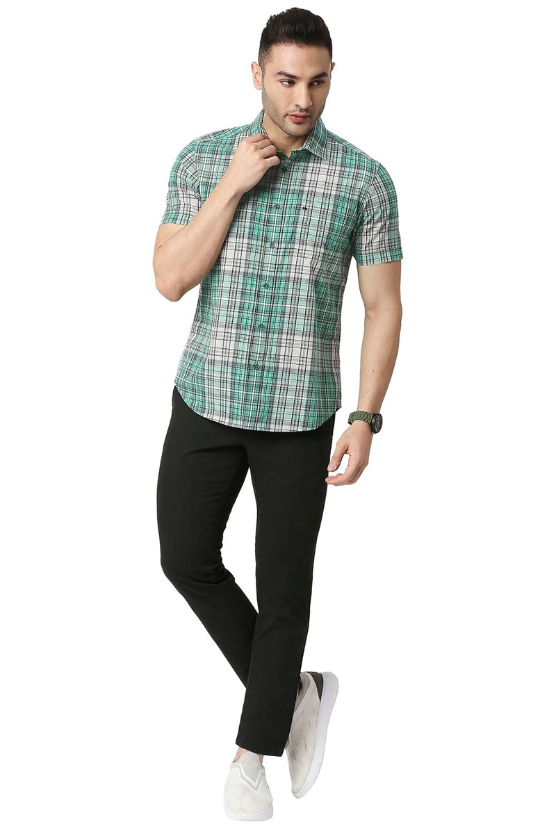 BASICS SLIM FIT COTTON CHECKS HALFSLEEVES SHIRT