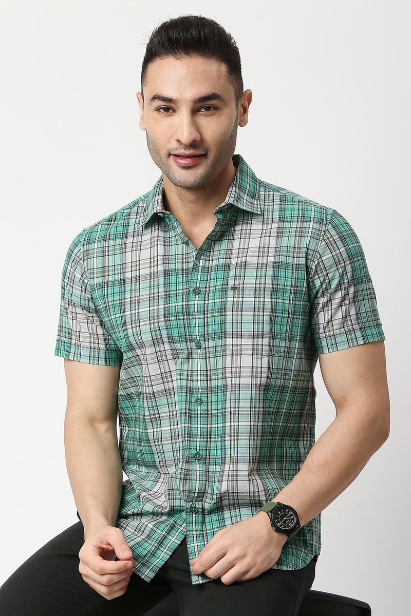 Slim Fit Cotton Checks Halfsleeves Shirt