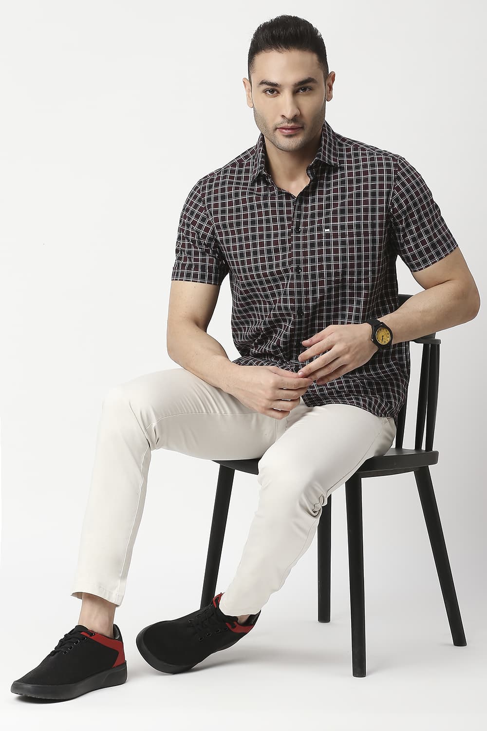 Slim Fit Cotton Checks Halfsleeves Shirt