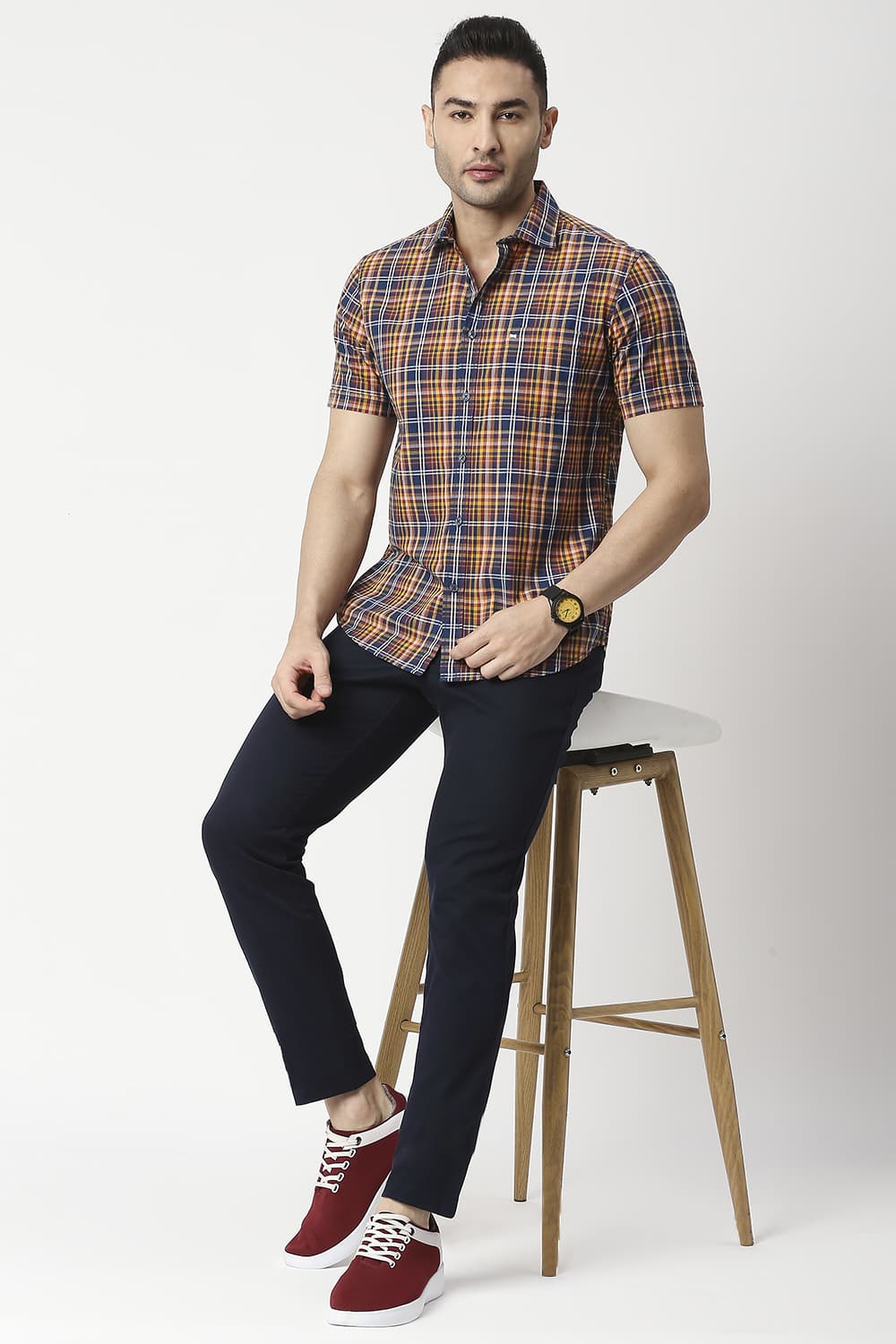 Slim Fit Cotton Checks Halfsleeves Shirt