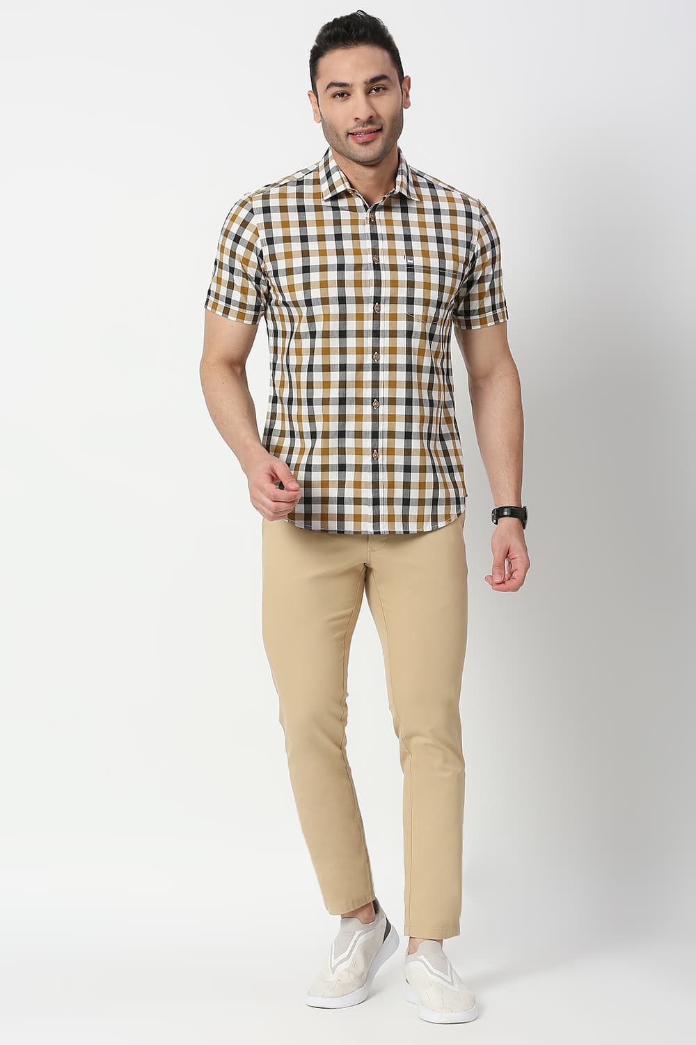 Slim Fit Cotton Checks Halfsleeves Shirt