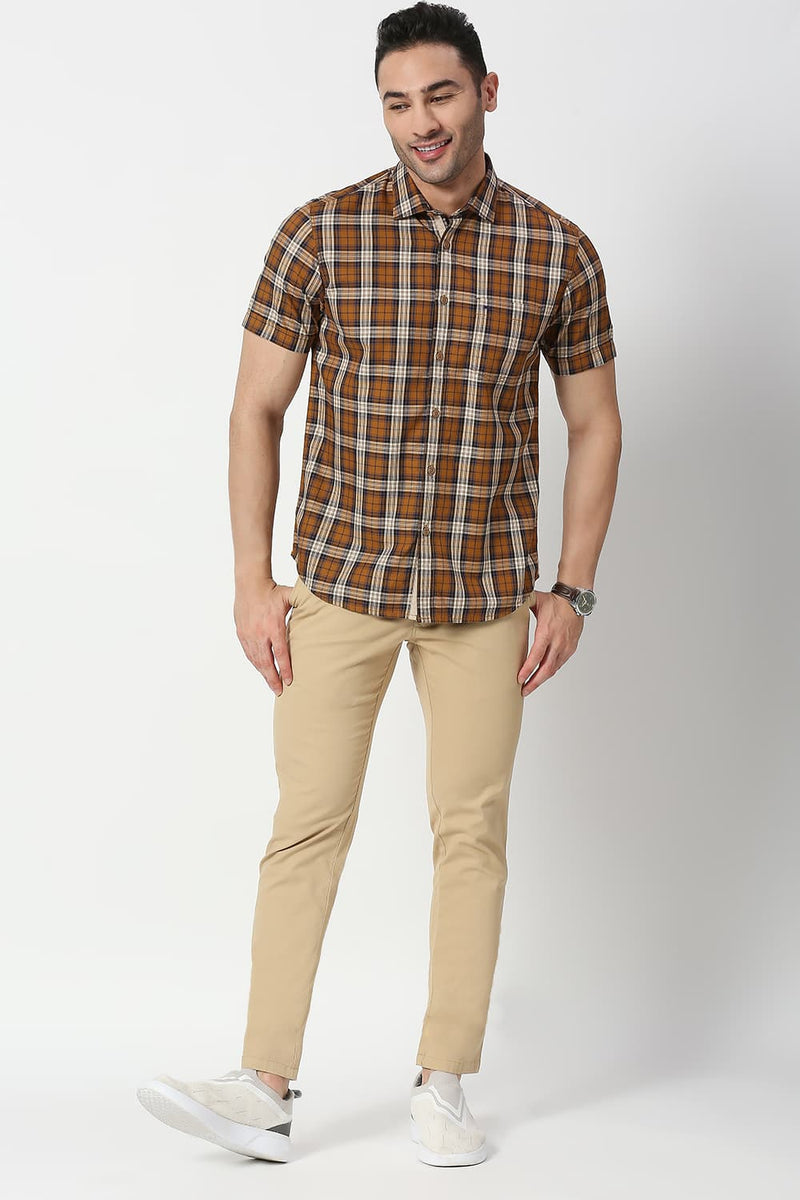 Slim Fit Cotton Twill Checks Halfsleeves Shirt