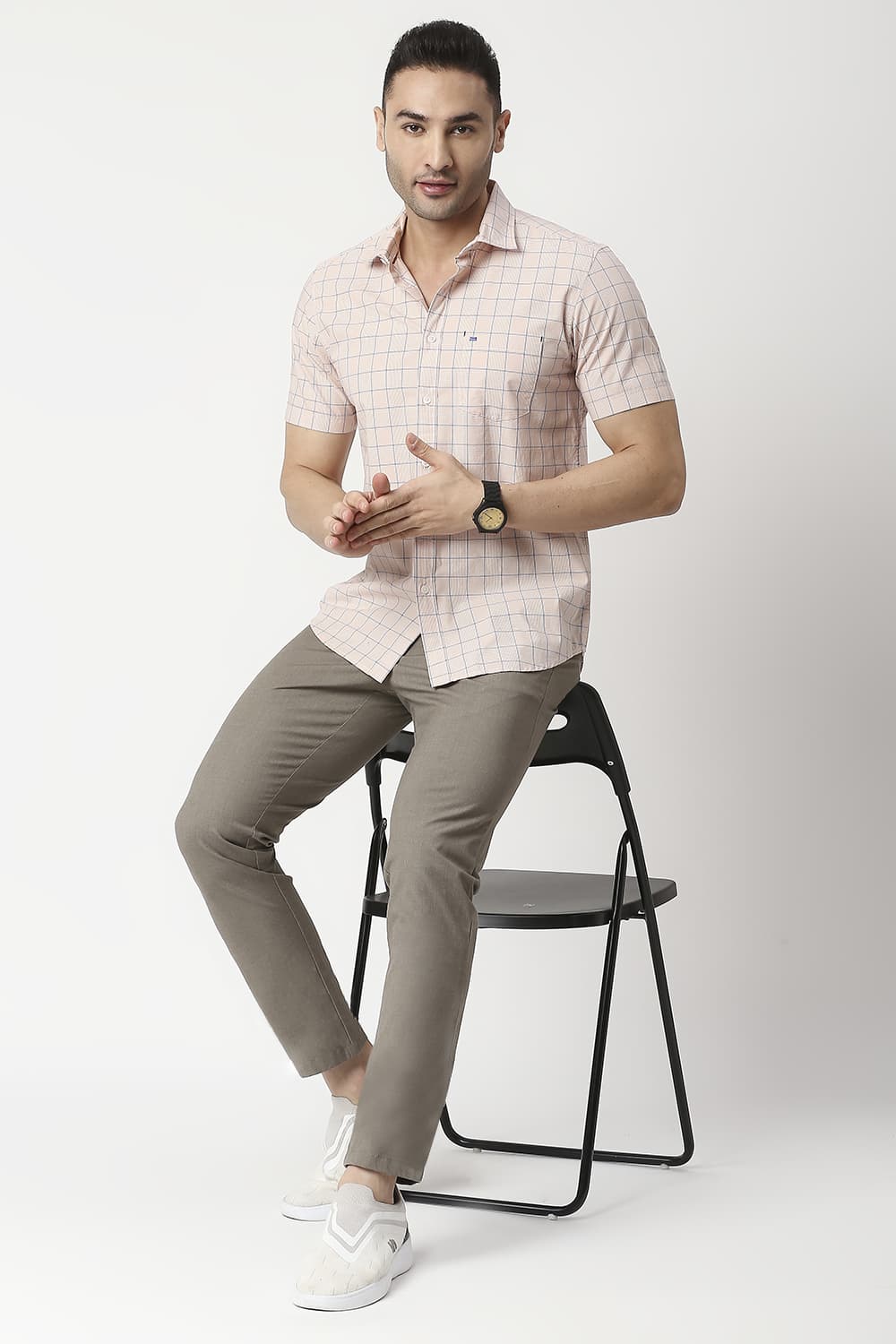 Slim Fit Cotton Checks Halfsleeves Shirt