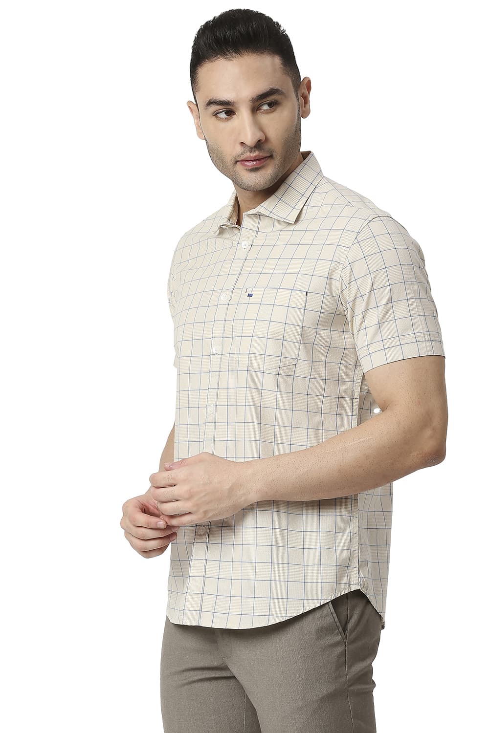 BASICS SLIM FIT COTTON CHECKS HALFSLEEVES SHIRT