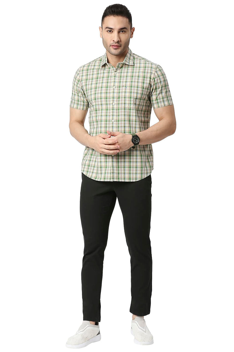 BASICS SLIM FIT COTTON CHECKS HALFSLEEVES SHIRT