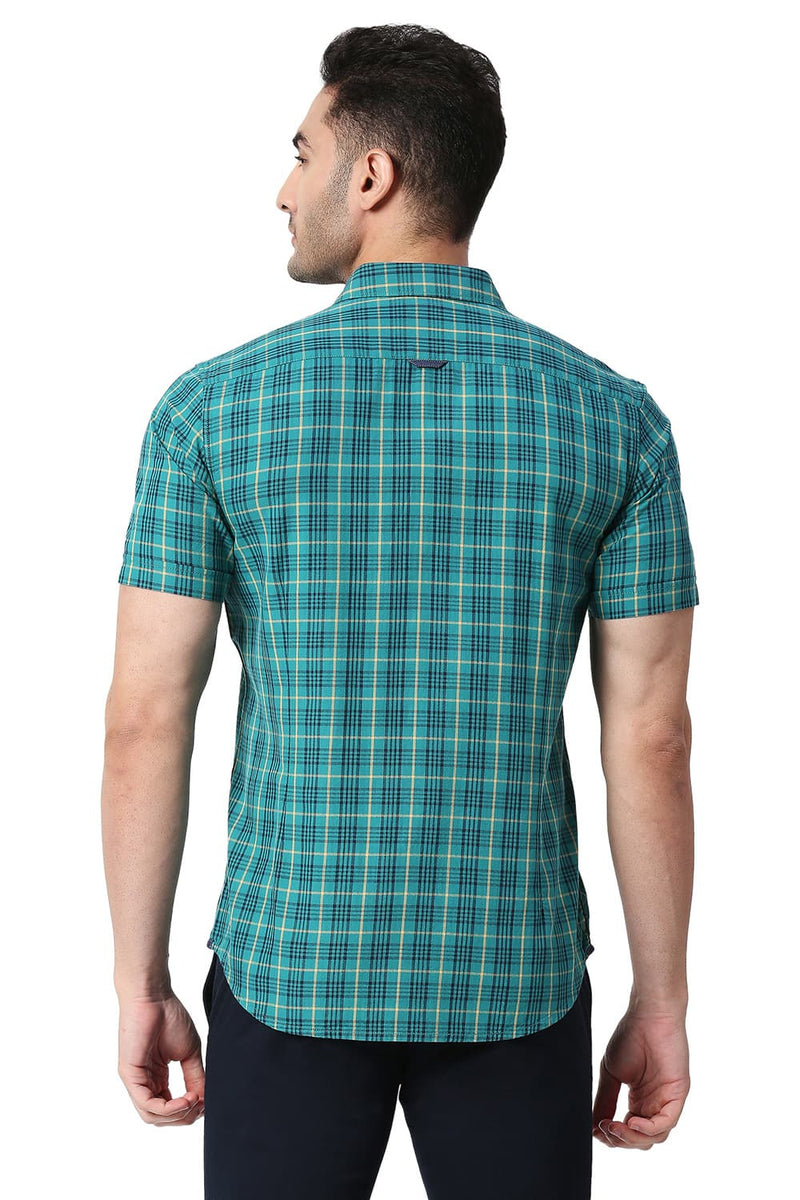 BASICS SLIM FIT COTTON TWILL CHECKS HALFSLEEVES SHIRT