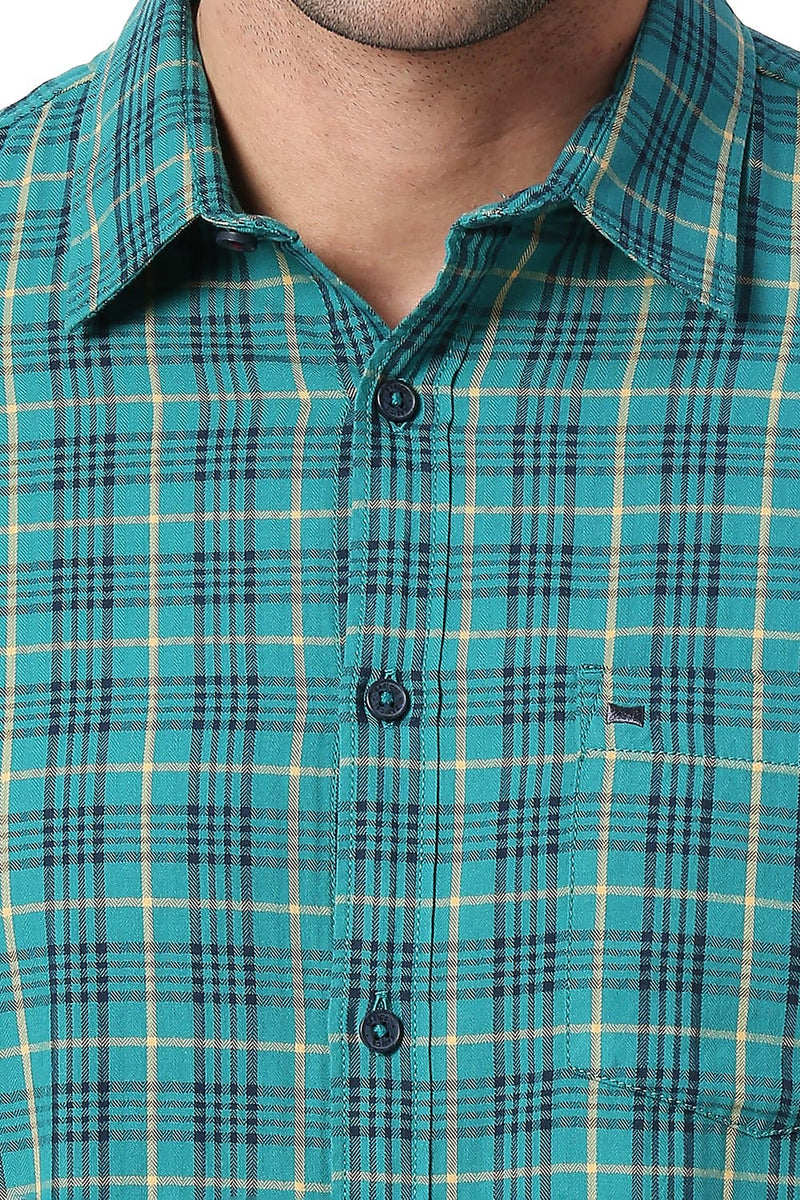 BASICS SLIM FIT COTTON TWILL CHECKS HALFSLEEVES SHIRT