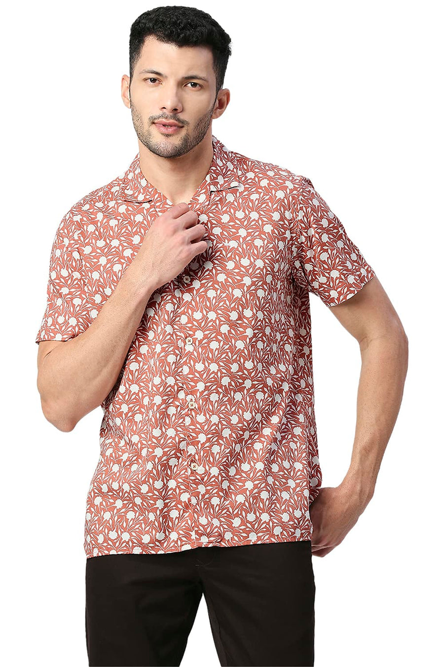 BASICS SLIM FIT SPICED BRICK COTTON VISCOSE PRINTED HALFSLEEVES SHIRT