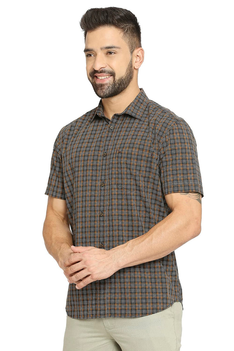 BASICS SLIM FIT COTTON CHECKS HALFSLEEVES SHIRT