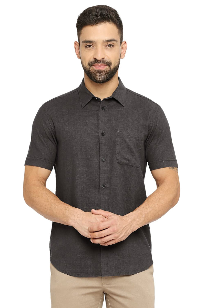 BASICS SLIM FIT COTTON DOBBY HALFSLEEVES SHIRT