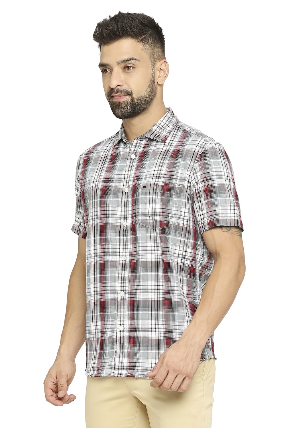 BASICS SLIM FIT COTTON POLYESTER TWILL CHECKS HALFSLEEVES SHIRT