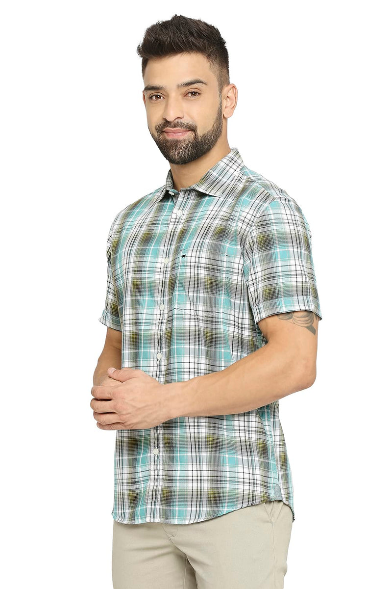 BASICS SLIM FIT COTTON POLYESTER TWILL CHECKS HALFSLEEVES SHIRT