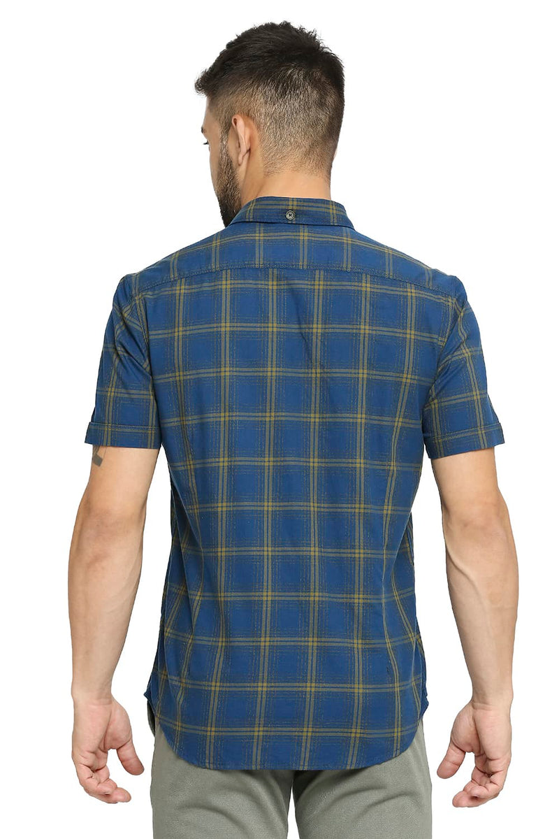 BASICS SLIM FIT COTTON TWILL CHECKS HALFSLEEVES SHIRT