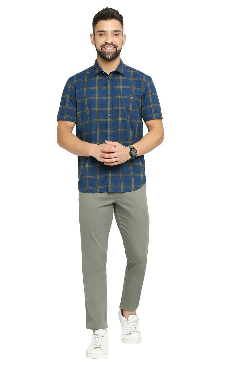 BASICS SLIM FIT COTTON TWILL CHECKS HALFSLEEVES SHIRT