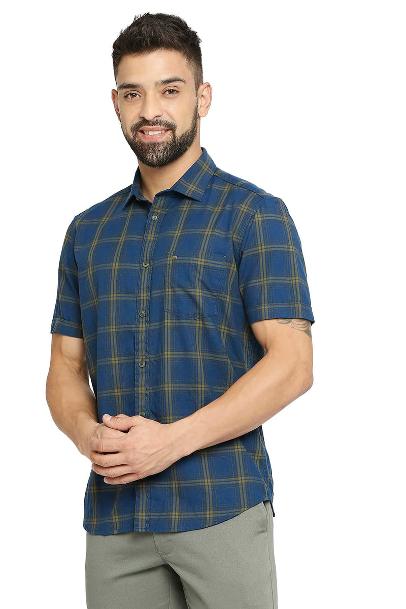 BASICS SLIM FIT COTTON TWILL CHECKS HALFSLEEVES SHIRT