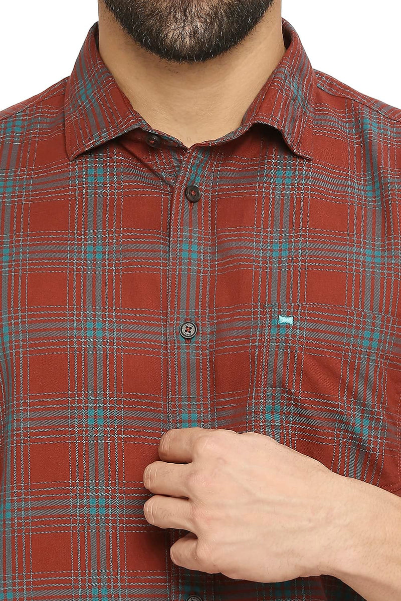 BASICS SLIM FIT COTTON TWILL CHECKS HALFSLEEVES SHIRT