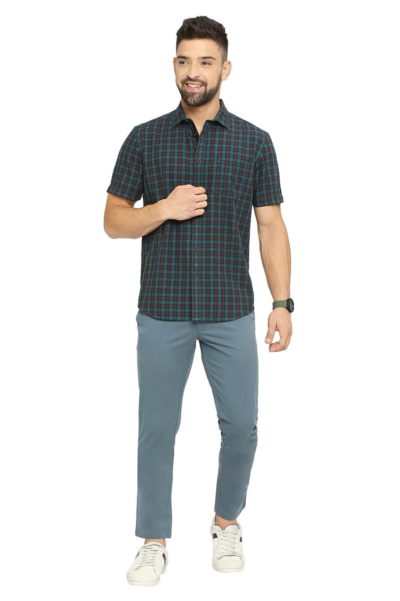 BASICS SLIM FIT COTTON TWILL CHECKS HALFSLEEVES SHIRT