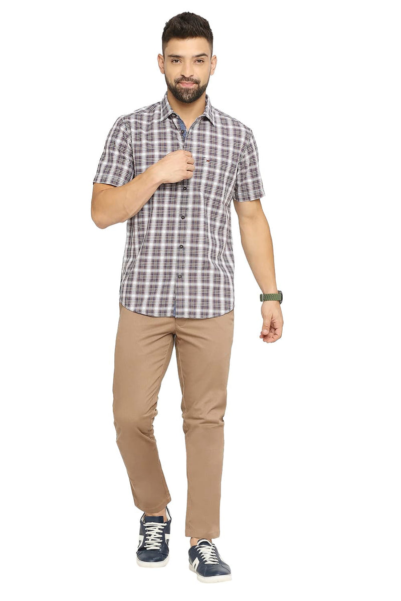 BASICS SLIM FIT COTTON TWILL CHECKS HALFSLEEVES SHIRT