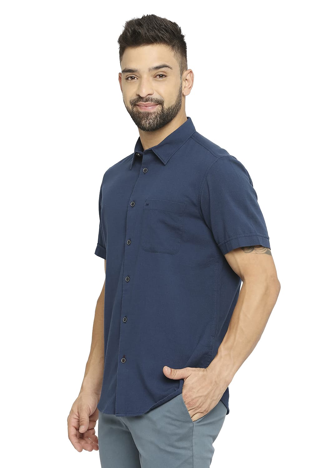 BASICS SLIM FIT COTTON SLUB TWILL HALFSLEEVES SHIRT