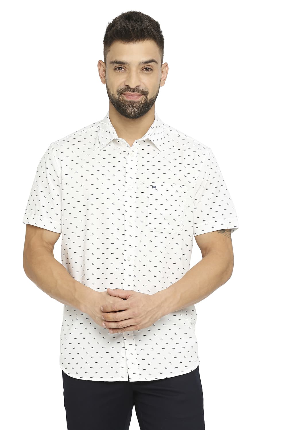 BASICS SLIM FIT COTTON POLYESTER TWILL PRINTED HALFSLEEVES SHIRT