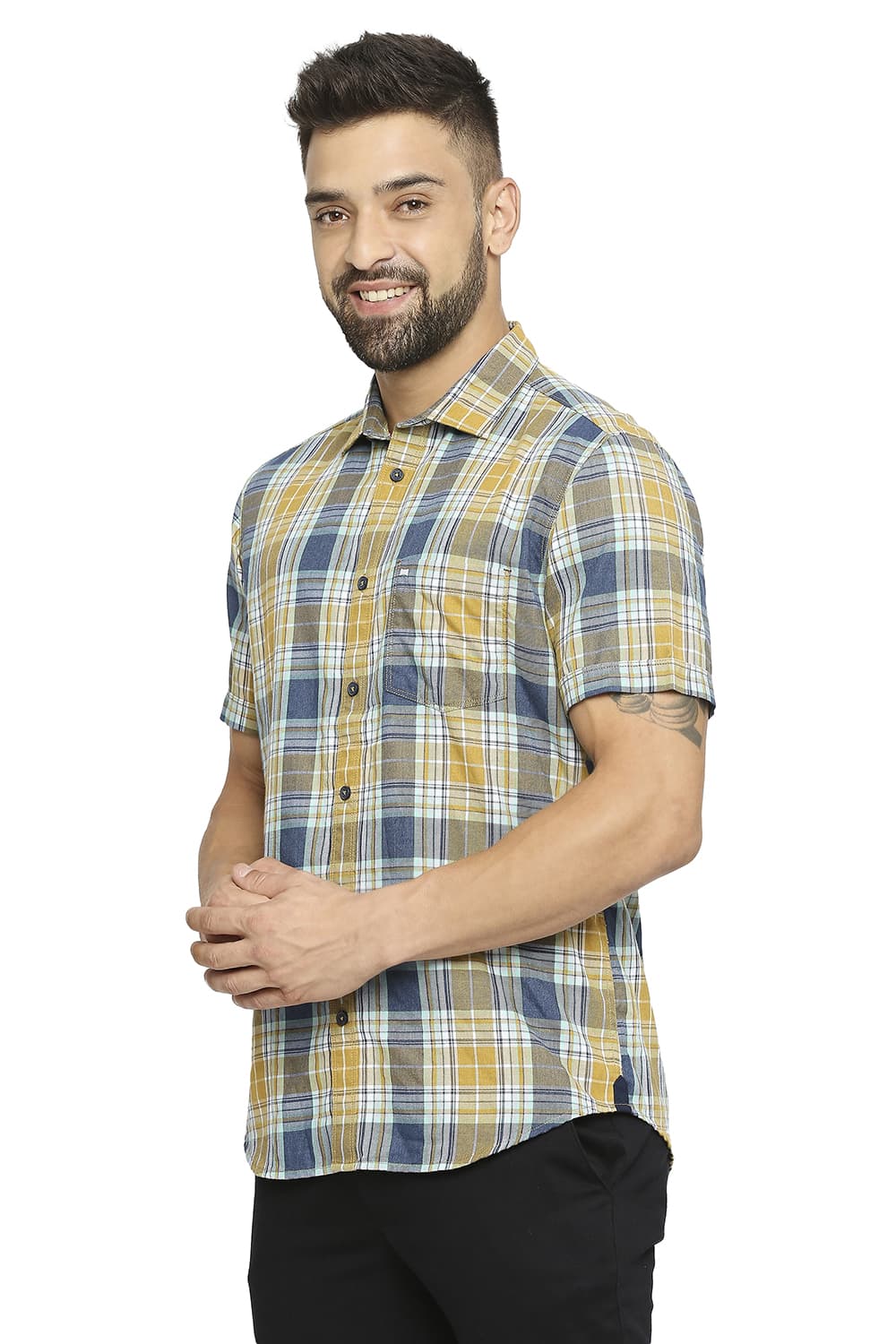 BASICS SLIM FIT COTTON POLYESTER TWILL CHECKS HALFSLEEVES SHIRT