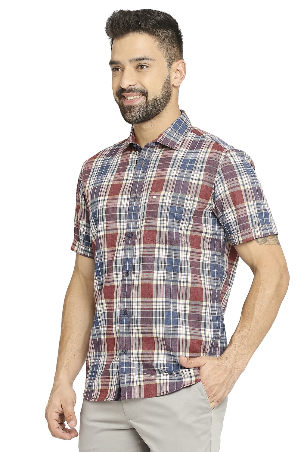 BASICS SLIM FIT COTTON POLYESTER TWILL CHECKS HALFSLEEVES SHIRT