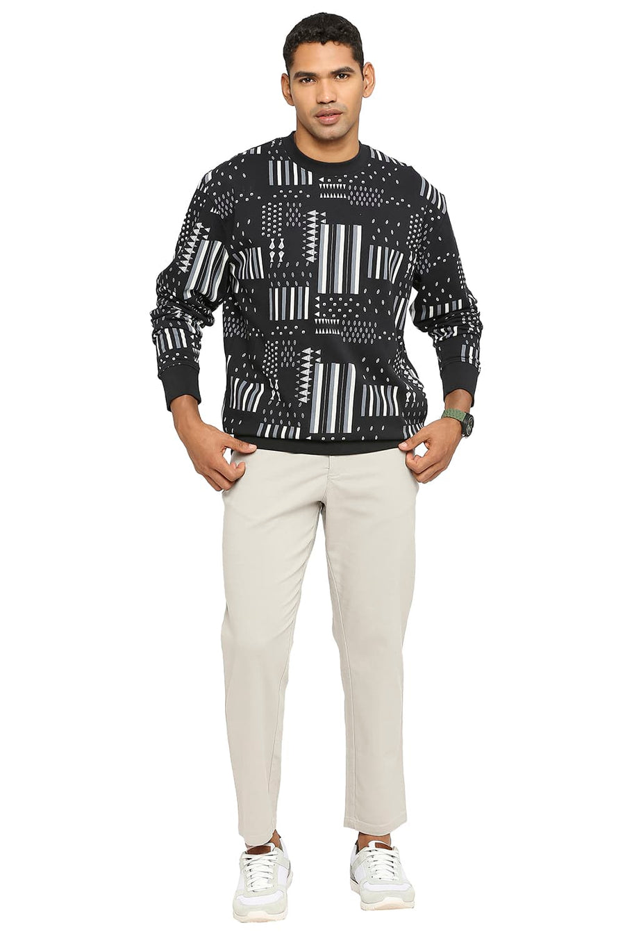 BASICS COMFORT FIT BLACK BEAUTY COTTON NON BRUSHED FLEECE PRINTED PULLOVER SWEATSHIRT