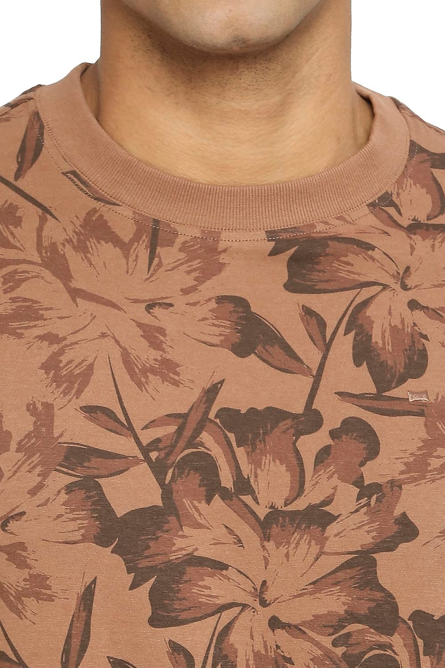 BASICS MUSCLE FIT PECAN PIE PRINTED CREW T-SHIRT