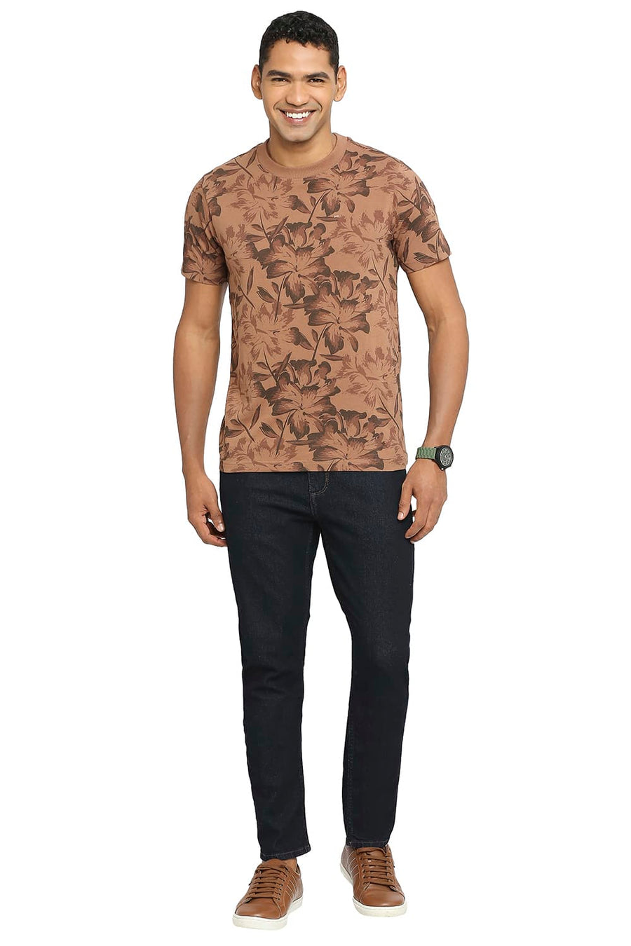 BASICS MUSCLE FIT PECAN PIE PRINTED CREW T-SHIRT