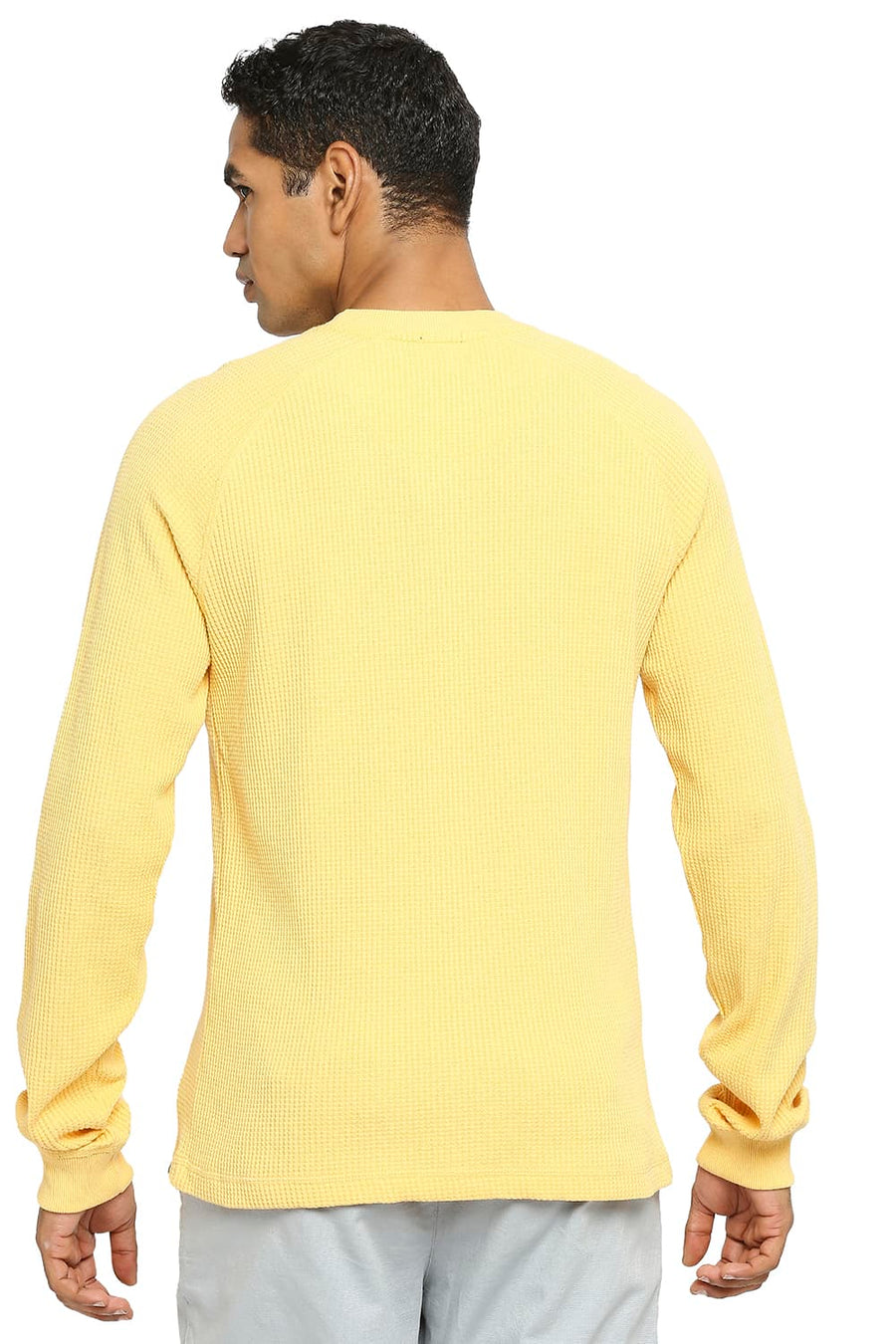 BASICS MUSCLE FIT BANANA CREAM CREW T-SHIRT