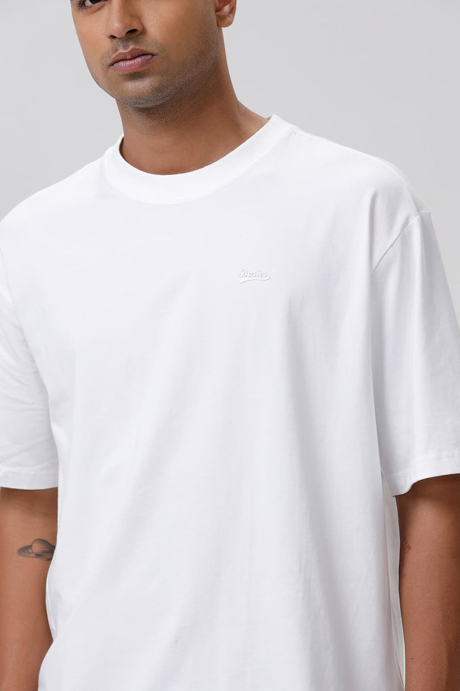 BASICS REGULAR FIT BRIGHT WHITE COTTON STRETCH SOLID CREW T-SHIRTS