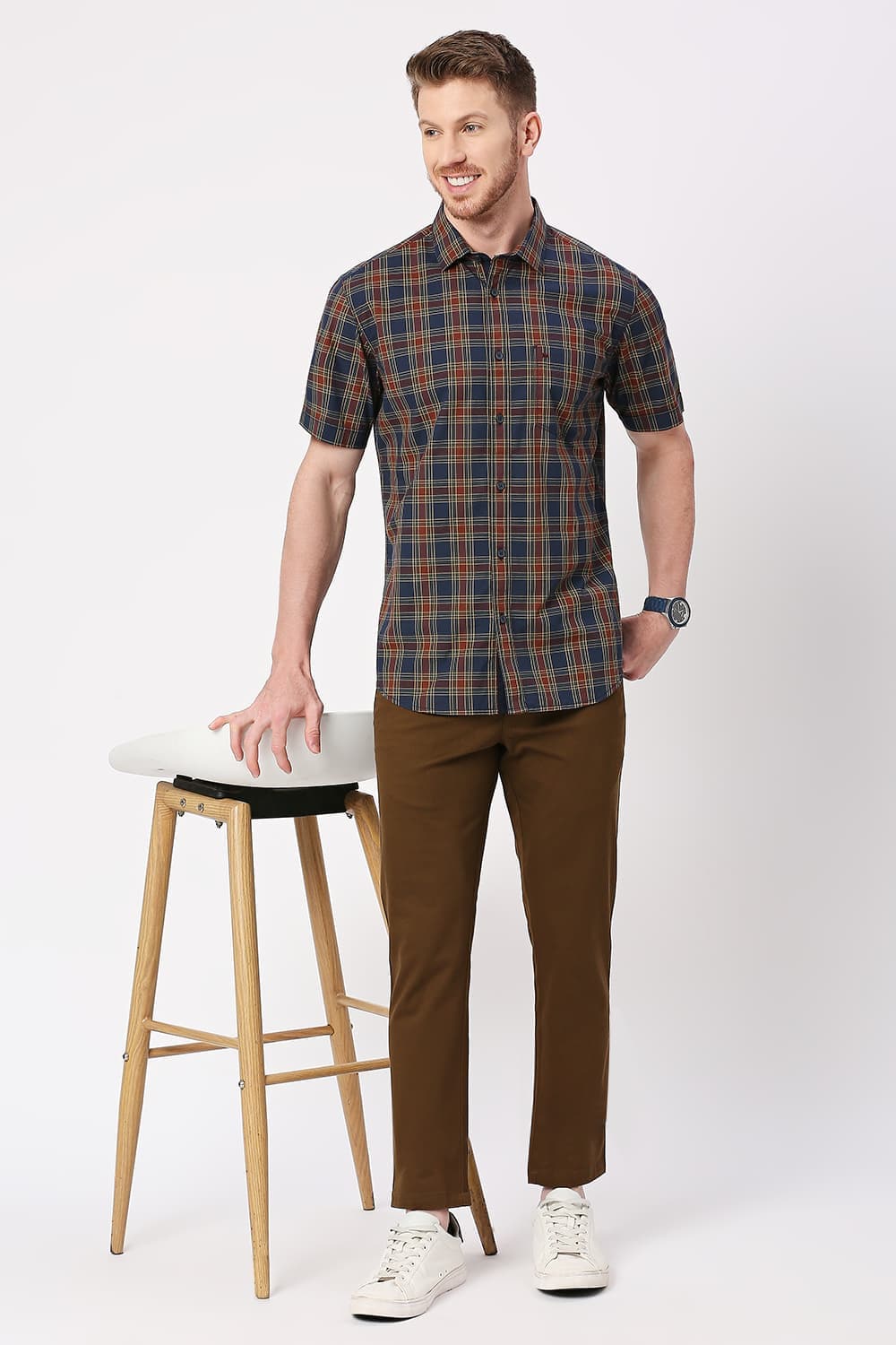 Slim Fit Cotton Checks Halfsleeves Shirt