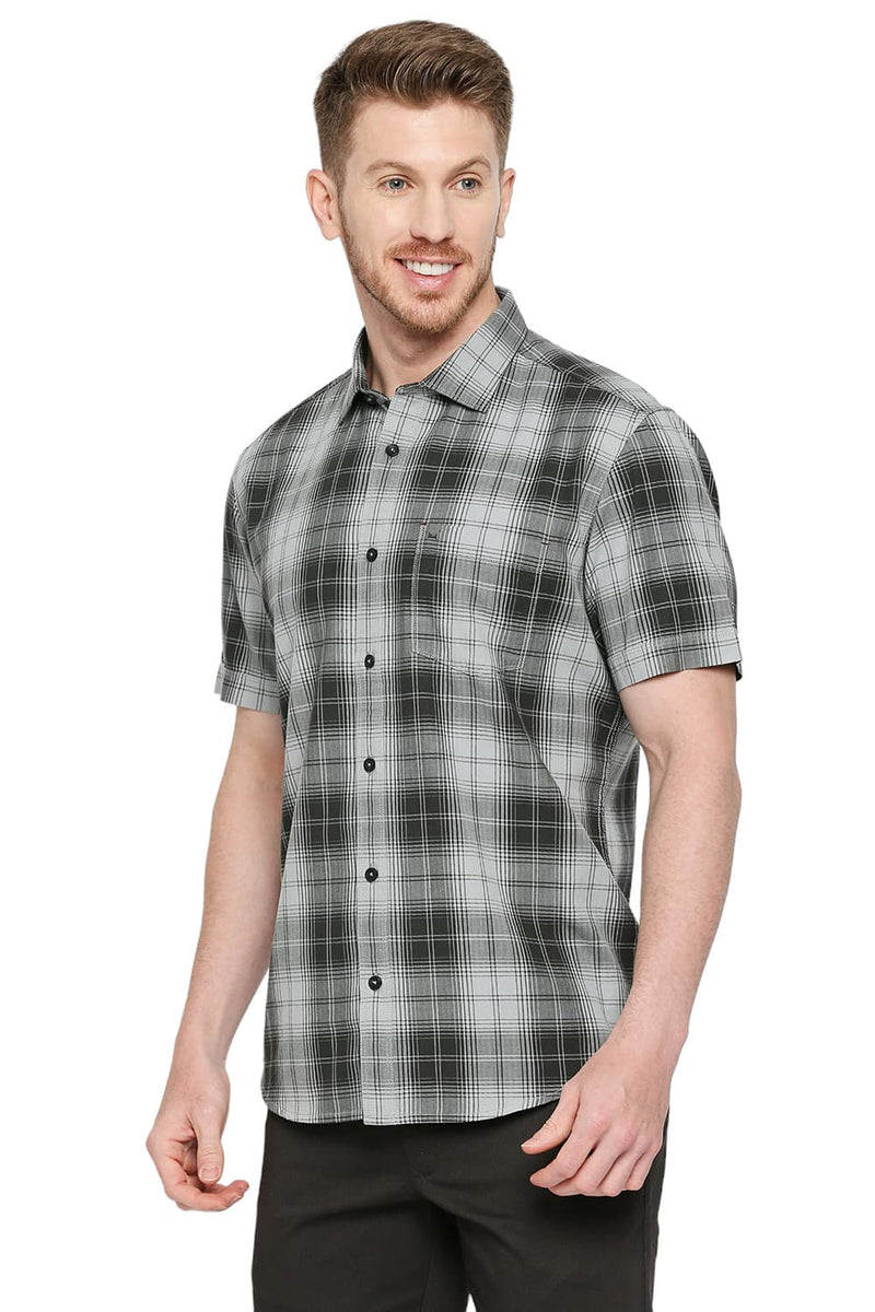 BASICS SLIM FIT COTTON HERRINGBONE TWILL CHECKS HALFSLEEVES SHIRT