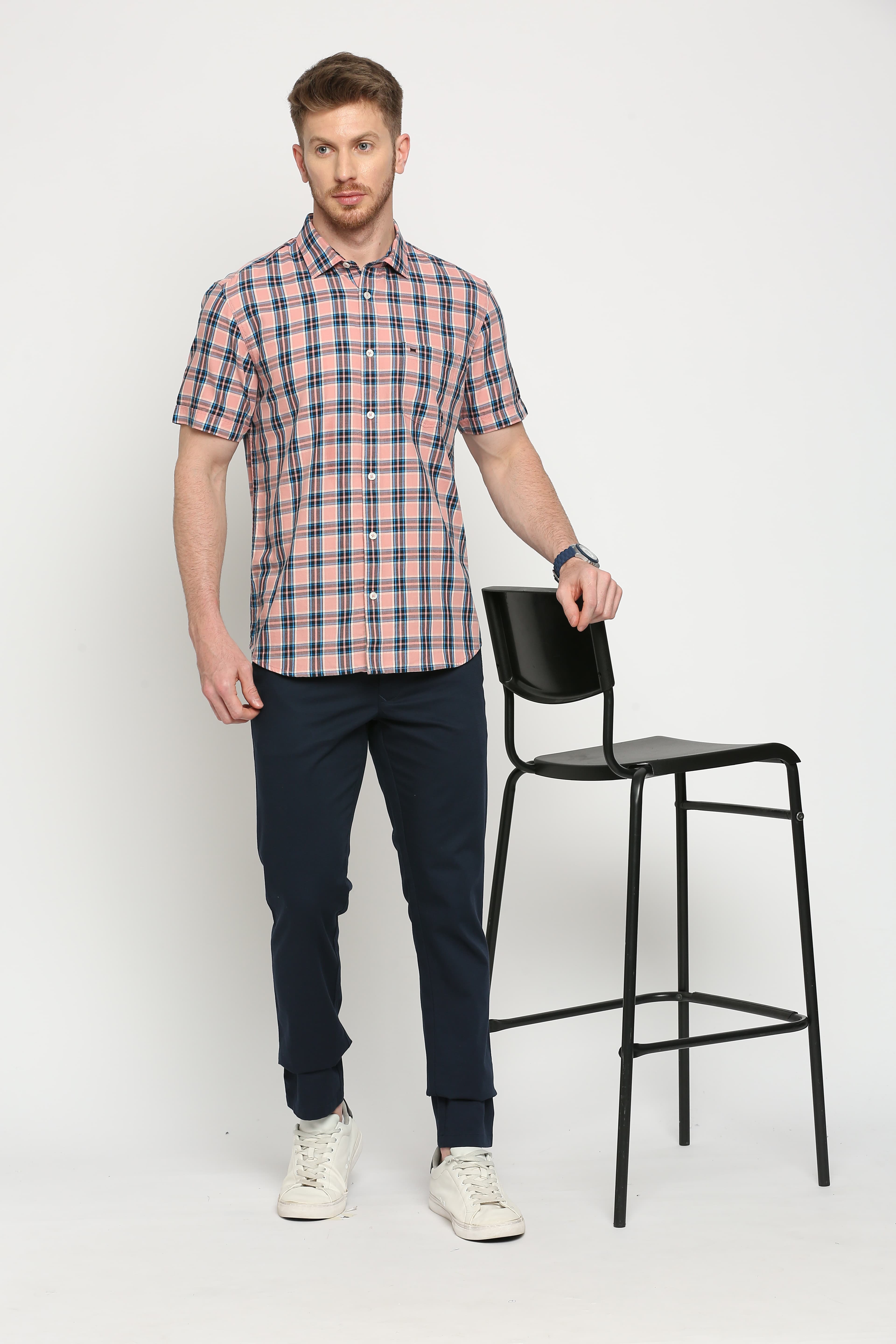 Slim Fit Cotton Twill Checks Halfsleeves Shirt