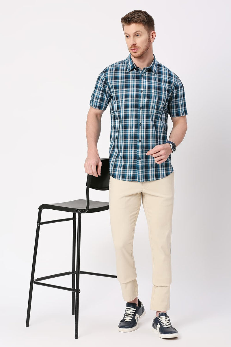 Slim Fit Cotton Twill Checks Halfsleeves Shirt