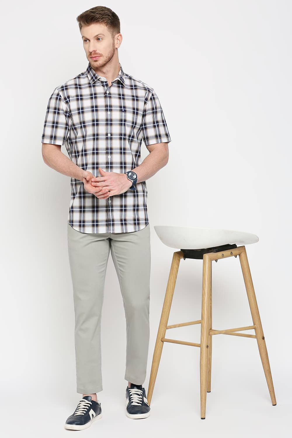 Slim Fit Cotton Checks Halfsleeves Shirt