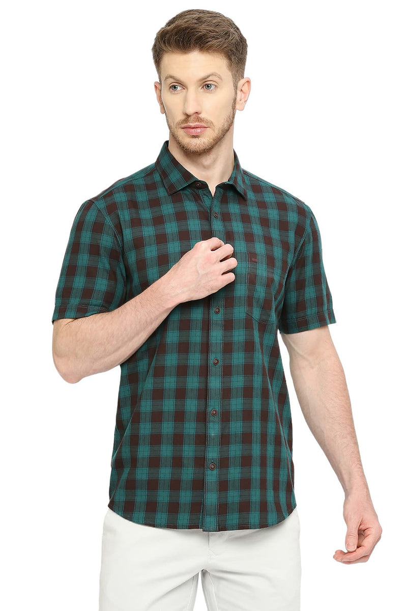 BASICS SLIM FIT COTTON TWILL CHECKS HALFSLEEVES SHIRT