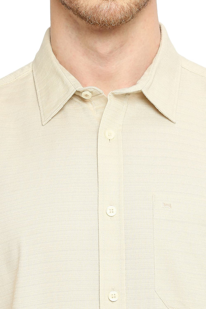 BASICS SLIM FIT COTTON DOBBY HALFSLEEVES SHIRT