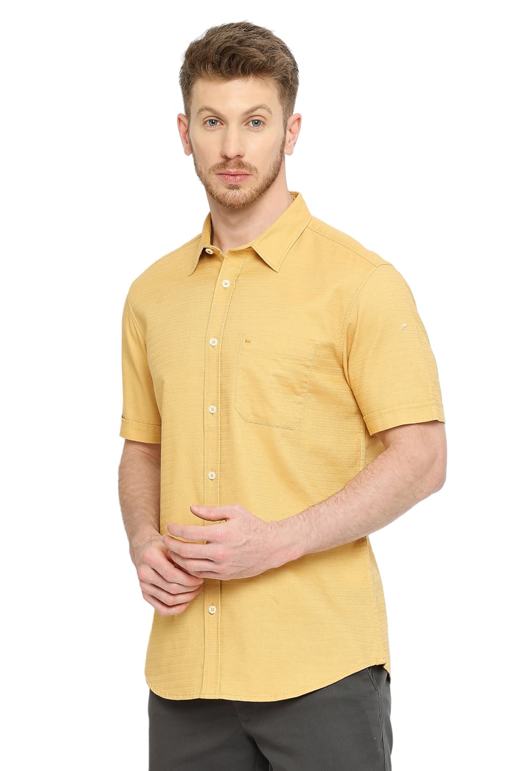 BASICS SLIM FIT COTTON DOBBY HALFSLEEVES SHIRT