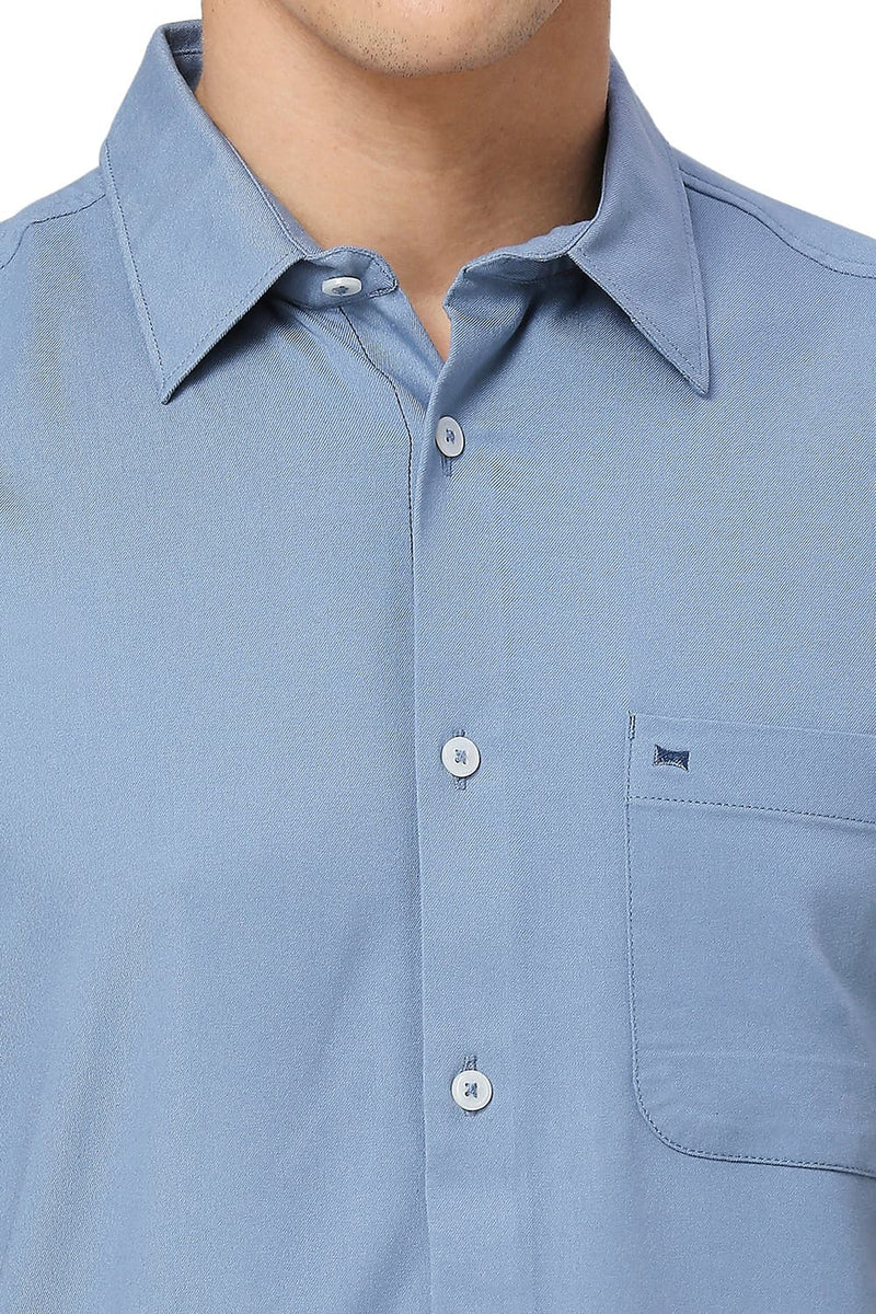 SLIM FIT VISCOSE POLYESTER STRETCH TWILL HALFSLEEVES SHIRT